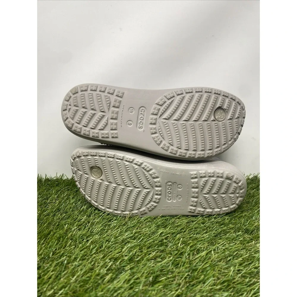 CROCS please look
